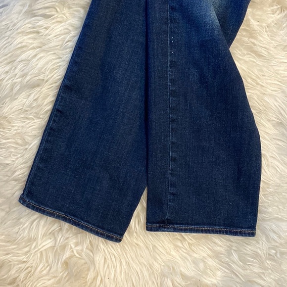 Lucky Brand Blue Jeans - Picture 4 of 7